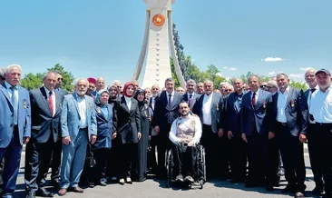 Şehitler Anıtı’nda tören
