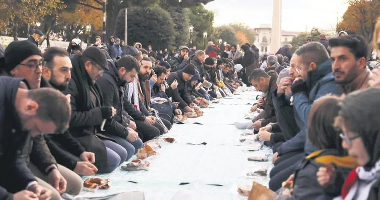 Sultanahmet’te oruç ve iftar Beyaz Saray önünde açlık grevi