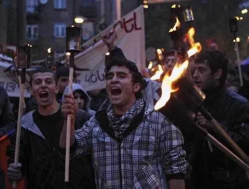 Erivan’da çirkin protesto