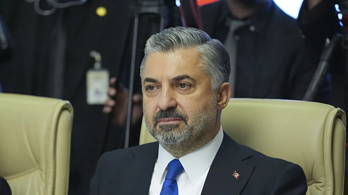 RTÜK Başkanı Şahin’den milli ve manevi değerleri tahrip eden yayınlara karşı uyarı RTÜK Başkanı Şahin’den milli ve manevi değerleri tahrip eden yayınlara karşı uyarı