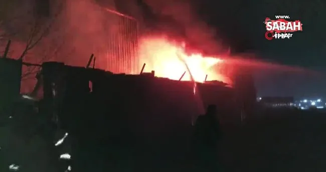 SON DAKİKA: Sancaktepe'de geri dönüşüm deposunda yangın paniği