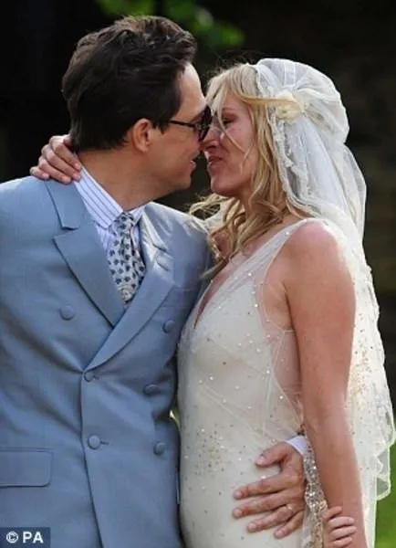 Kate Moss ve Jamie Hince’in düğünü!