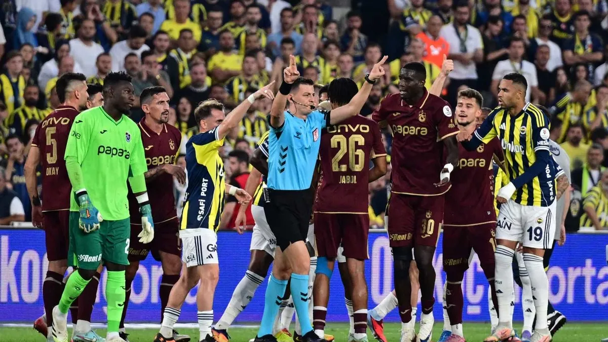 Trabzonspor – Fenerbahçe maçının biletleri satışa çıkıyor! Trabzonspor – Fenerbahçe maçının biletleri satışa çıkıyor!