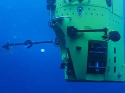 James Cameron Mariana Çukuru'na indi!