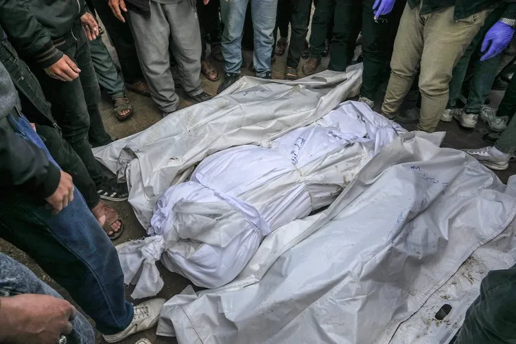 Siyonist İsrail sadece bombalarla katletmiyor: Bir yanda bombalar diğer yanda kara kış