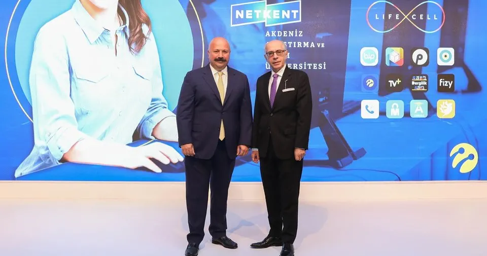 Netkent ve Turkcell güçlerini dijital üniversite eğitimi için birleştirdi Netkent ve Turkcell güçlerini dijital üniversite eğitimi için birleştirdi