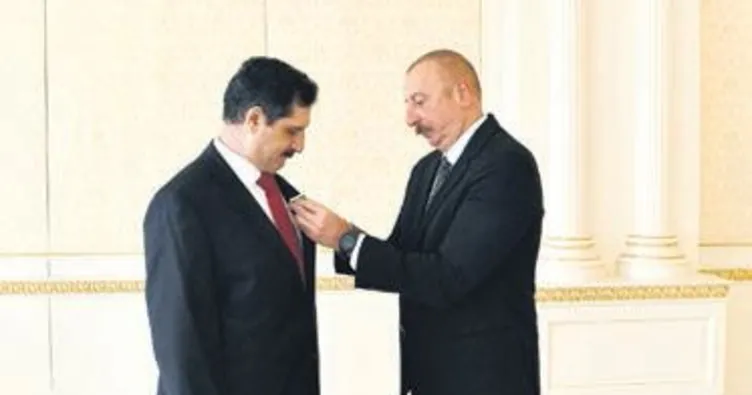 Türk büyükelçiye Dostluk Nişanı