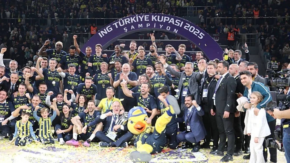 Son dakika haberi: Basketbol Erkekler Türkiye Kupası'nda şampiyon Fenerbahçe Beko! Kanarya, derbide Beşiktaş'ı mağlup etti....