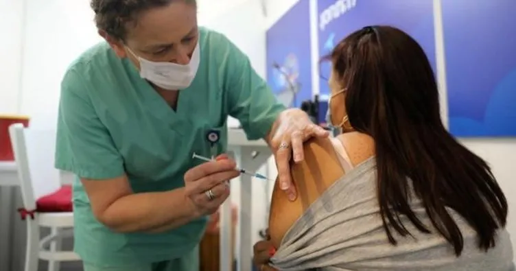İsrail’de 67 yaşındaki kadına yanlışlıkla 5 doz Kovid-19 aşısı vuruldu