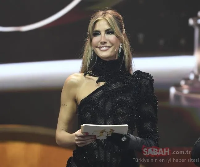 46 yaşındaki Çağla Şıkel’in siyahlar içindeki haline beğeni yağdı!