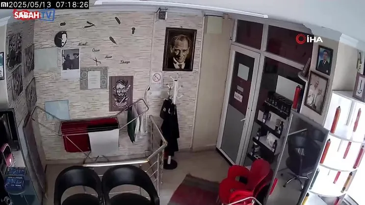 Büyükçekmece'de deprem anı kamerada | Video