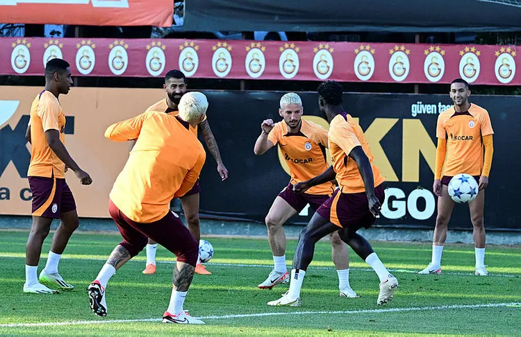 kopenhag-kalecisi-grabaradan-galatasaray-taraftarini-kizdiracak-sozler-fenerbahce-gondermesi-yapti-1695200431661.jpg