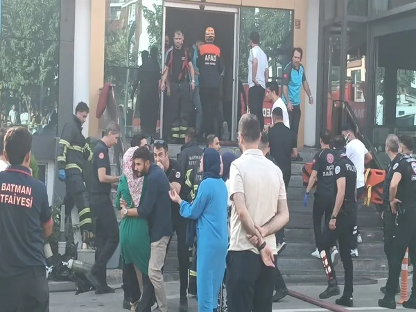 batmanda-spor-salonunda-yangin-faciasi-olu-sayisi-3e-yukseldi-1788164528388.jpg