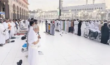 Kabe’de bayram buluşması