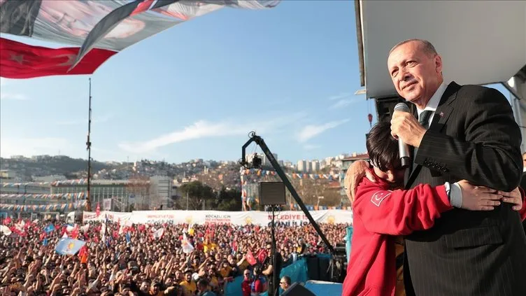 AK Parti tam kadro sahada! Kongre süreci resmen başladı: 81 ilde vatandaşın sorunları dinlenecek