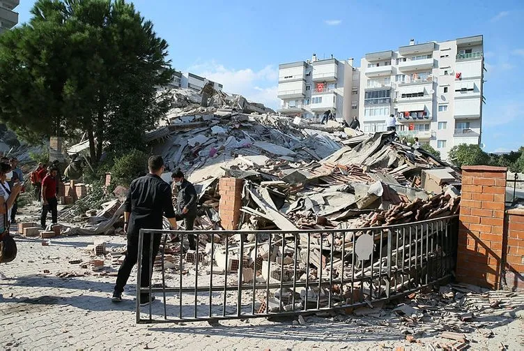 İzmir’den son dakika: Türkiye İzmir’e ağlıyor! AFAD afet bölgesindeki son durumu bildirdi! 55 ölü 896 yaralı