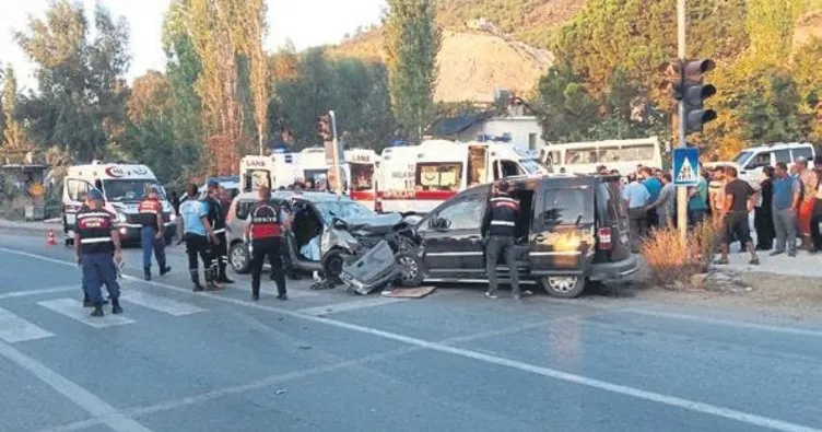Anamur’da feci kaza: 2 ölü 7 yaralı