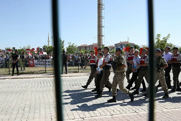 akinci-ussu-davasinda-flas-detaylar-darbeye-2015te-karar-verdiler-1626234450868.jpg Akıncı Üssü davasında flaş detaylar! Darbeye 2015’te karar verdiler