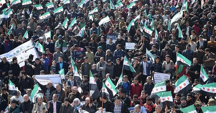 Suriyeliler Beşşar Esad’ı protesto etti