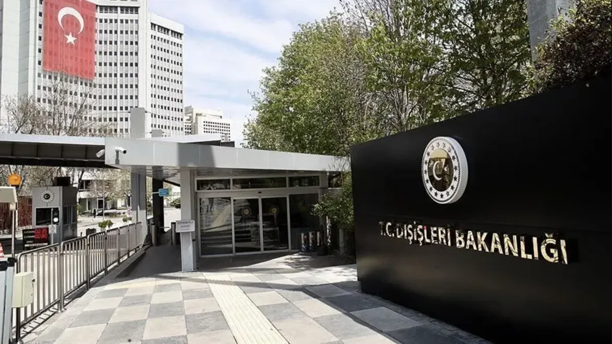 Dışişleri’nden Atina’ya sert tepki: Yunan makamlarını ciddiyete davet ediyoruz haber görseli