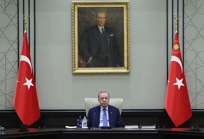 baskan-erdogan-kabineyi-bestepede-topluyor-iste-masadaki-kritik-gundem-maddeleri-1782794562201.jpg