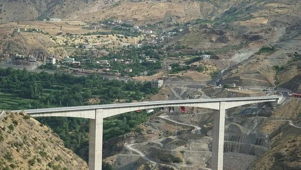Ulaştırma ve Altyapı Bakanı Karaismailoğlu’den Beğendik Köprüsü açıklaması!