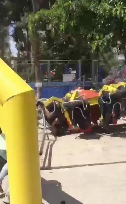 Antalya’da korku dolu anlar! Lunaparkta salıncak platformdan çıktı, çocuklar altında kaldı