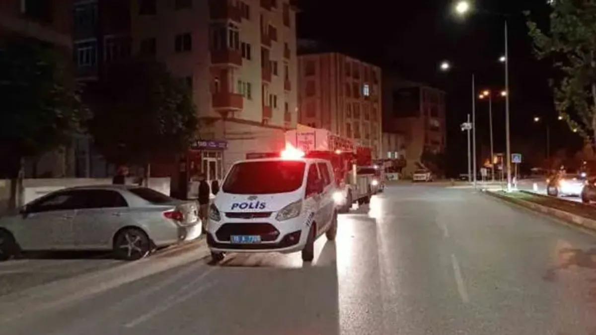 Çorum’da genç kızın intihar girişimini polis engelledi Çorum’da genç kızın intihar girişimini polis engelledi