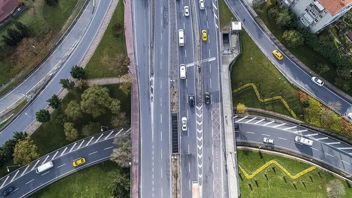2025'te 552 kara yolu projesi hayata geçirilecek
