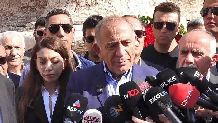 Gürsel Tekin: Bina tartışmasının parçası olmayız