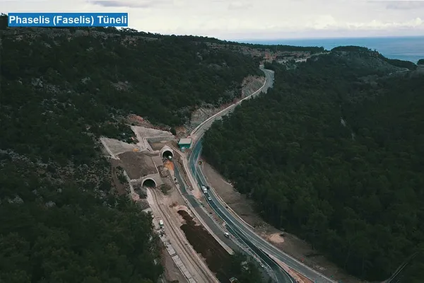 antalyayi-ege-ve-ic-anadoluya-bagliyor-100-yillik-ruya-gercek-oldu-1650252696641.jpg