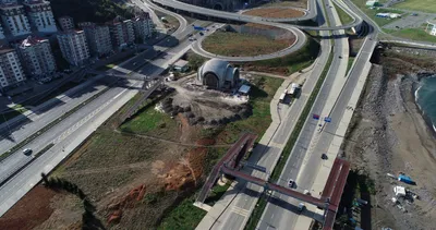 O ilde herkes bu camiye nasıl gidileceğini tartışıyor