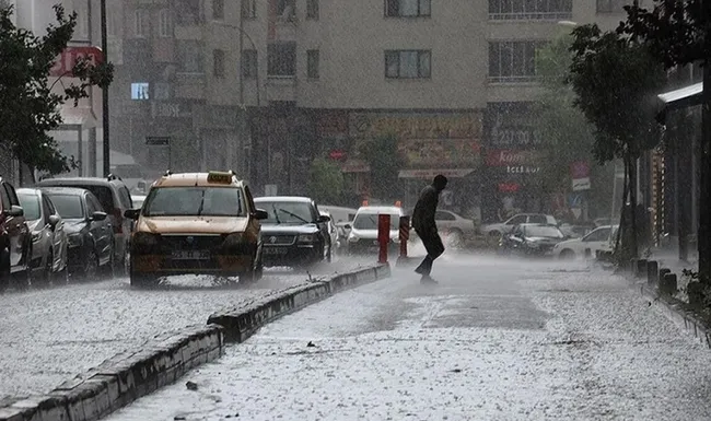 son-dakika-meteorolojiden-kritik-uyari-9-ilde-kuvvetli-saganak-ve-firtina-o-tarihlerde-semsiyesiz-cikmayin-1762323801763.jpg (1022×606)