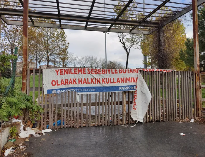istanbul-bakirkoyde-kaderine-terk-edilen-botanik-parkta-hayvan-olumleri-iddiasi-1767511430244.jpg