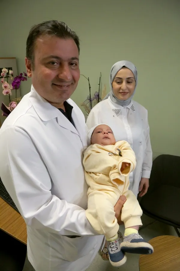 adana-sehir-hastanesinin-ilk-tup-bebegi-dunyaya-geldi-1727248228696.jpg