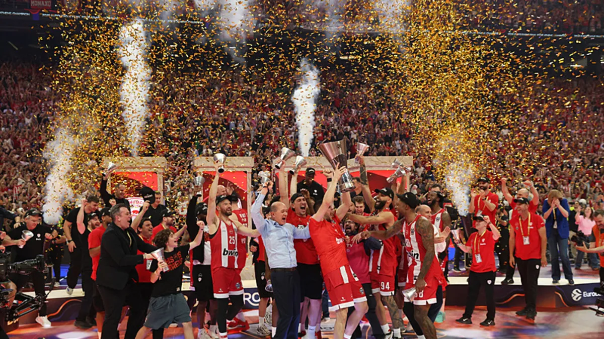 Olimpiakos, EuroLeague'de 4. kez şampiyon! Olimpiakos, EuroLeague'de 4. kez şampiyon!