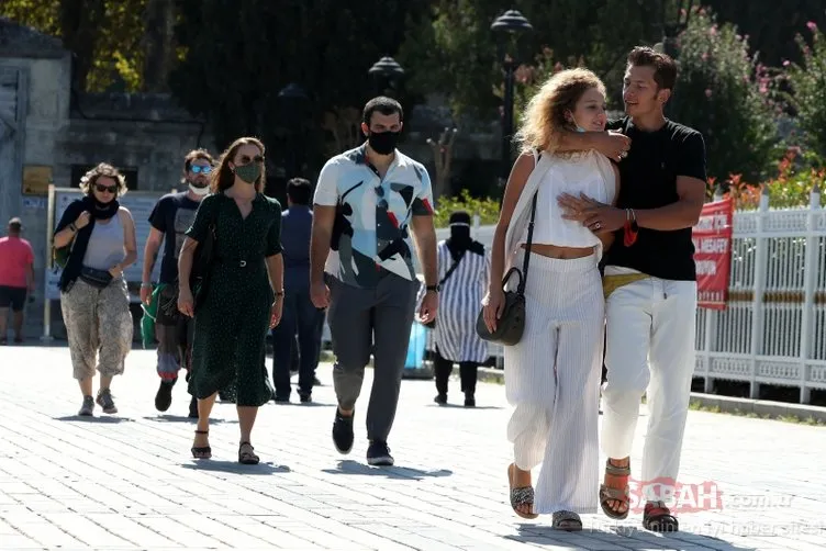 İstanbul’da ’Pes’ dedirten görüntüler! Maske ve sosyal mesafeyi hiçe saydılar