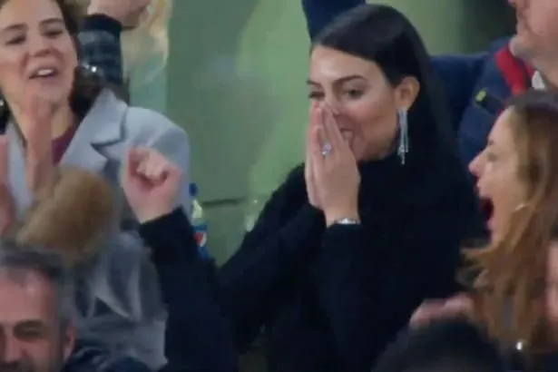 Ronaldo attı, sevgilisi gözyaşlarını tutamadı...