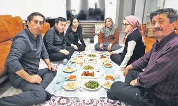 Hatay yemekleriyle iftar sofrası kurdu: Fadıma Abla’nın ilk misafiri SABAH #hatay