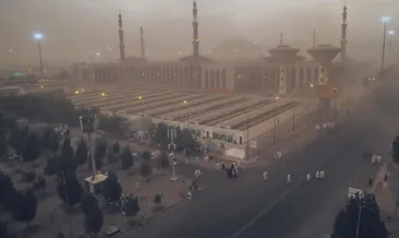 Arafat’ta fırtına ve yağmur