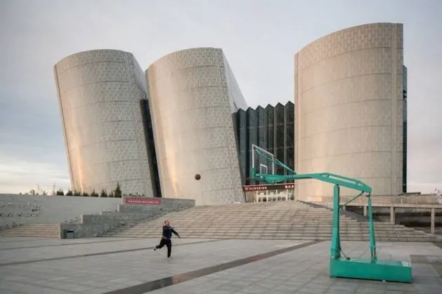 Çin’in modern hayalet şehiri Ordos