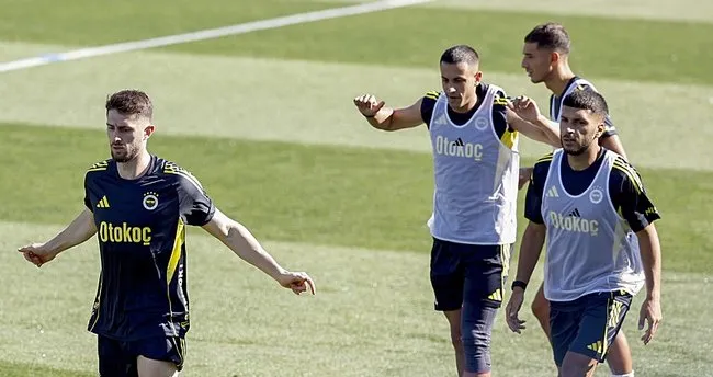 Fenerbahçe, günün ilk antrenmanını yaptı