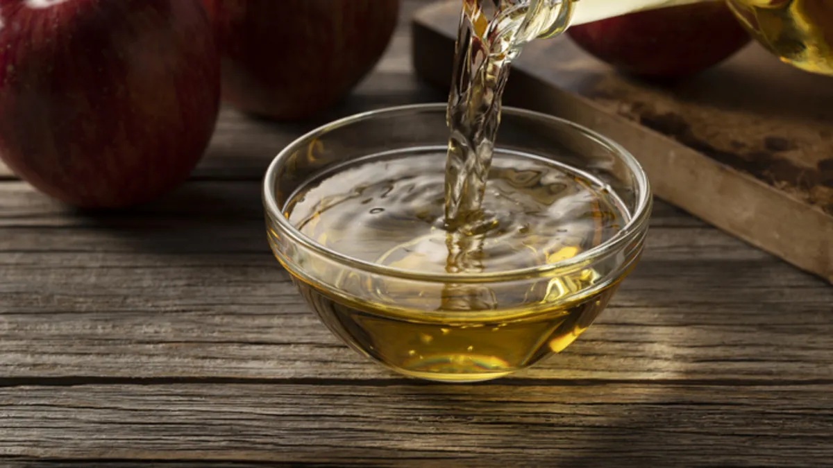 Elma sirkesi hakkında ezber bozan gerçek! Kilo verdiriyor sanılıyordu ama asıl mucizesi başka çıktı! Elma sirkesi hakkında ezber bozan gerçek! Kilo verdiriyor sanılıyordu ama asıl mucizesi başka çıktı!