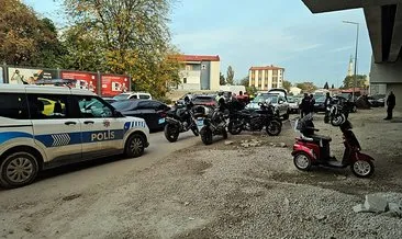 Edirne'de feci kaza! Üç tekerlekli elektrikli bisikletin sürücüsü otomobilin altında kaldı #edirne