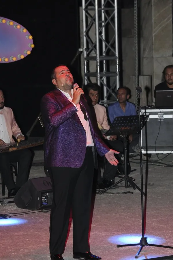 Ata Demirer ‘Sevgilim gelmedi diye size e-posta atayım’