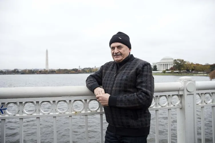 Başbakan Yıldırım ABD'de gazetecilerle sabah yürüyüşüne çıktı