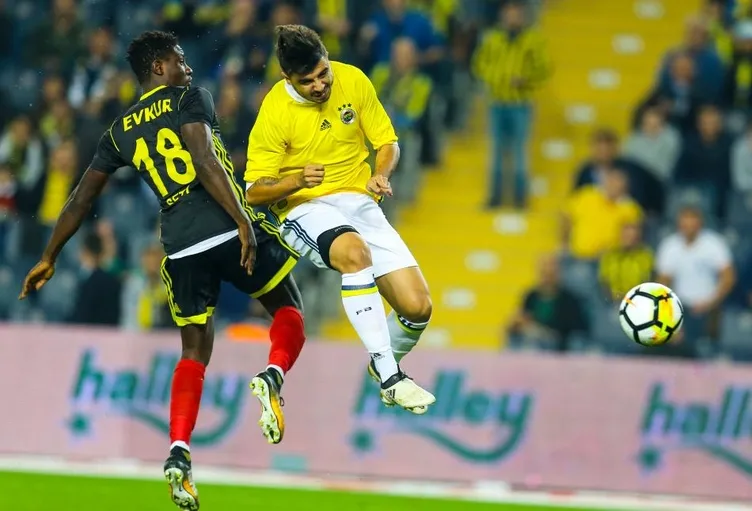 Erman Toroğlu'ndan o isme sert yorum!