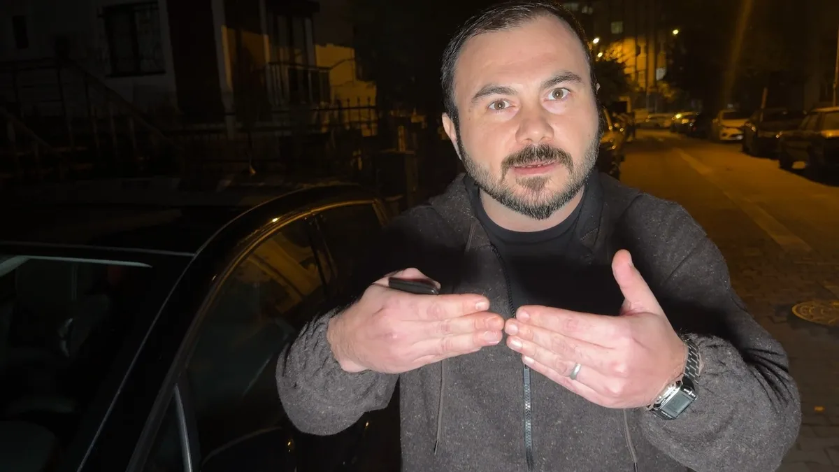 İstanbul’da trafik magandası kamerada: Ters yönden geldi utanmadan saldırdı! Eşi ve bebeğinin yanında… İstanbul’da trafik magandası kamerada: Ters yönden geldi utanmadan saldırdı! Eşi ve bebeğinin yanında…