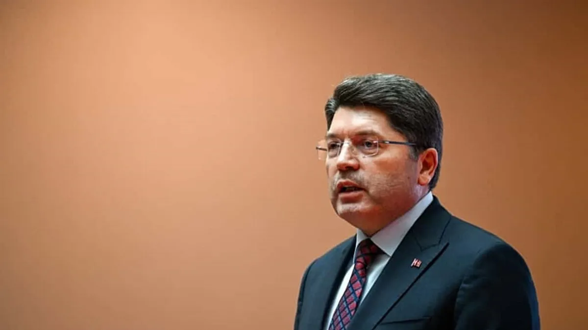 Adalet Bakanı Yılmaz Tunç: Türkiye, Filistin halkının haklı mücadelesinin yanında olmayı sürdürecek Adalet Bakanı Yılmaz Tunç: Türkiye, Filistin halkının haklı mücadelesinin yanında olmayı sürdürecek