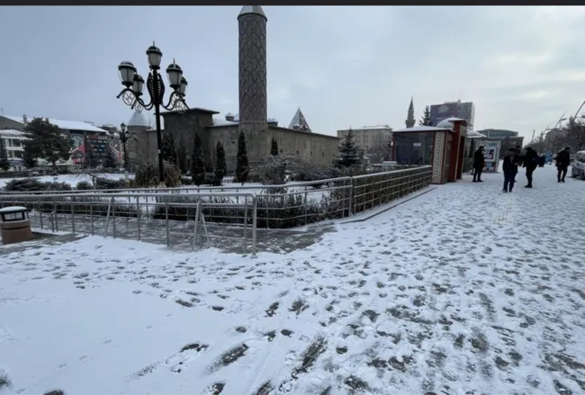 son-dakika-meteoroloji-uyardi-zemheri-soguklari-kapida-sicakliklar-cakilacak-tam-40-gun-1765951315519.png (1047×707)